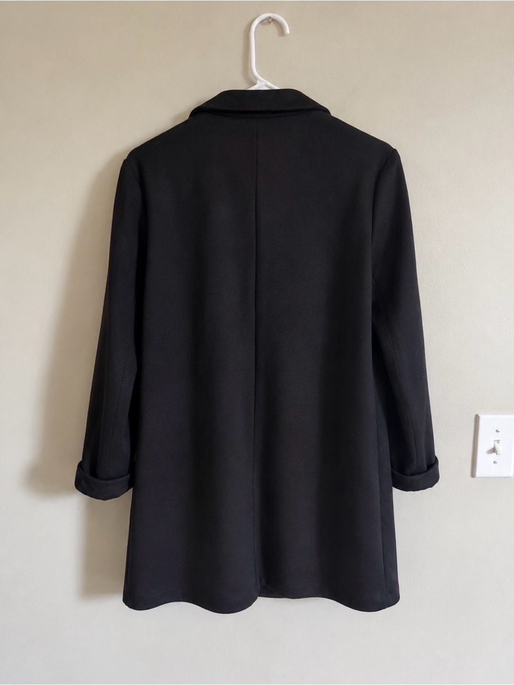 Classic Black Blazer - Sleek Open Front - Picture 6 of 6